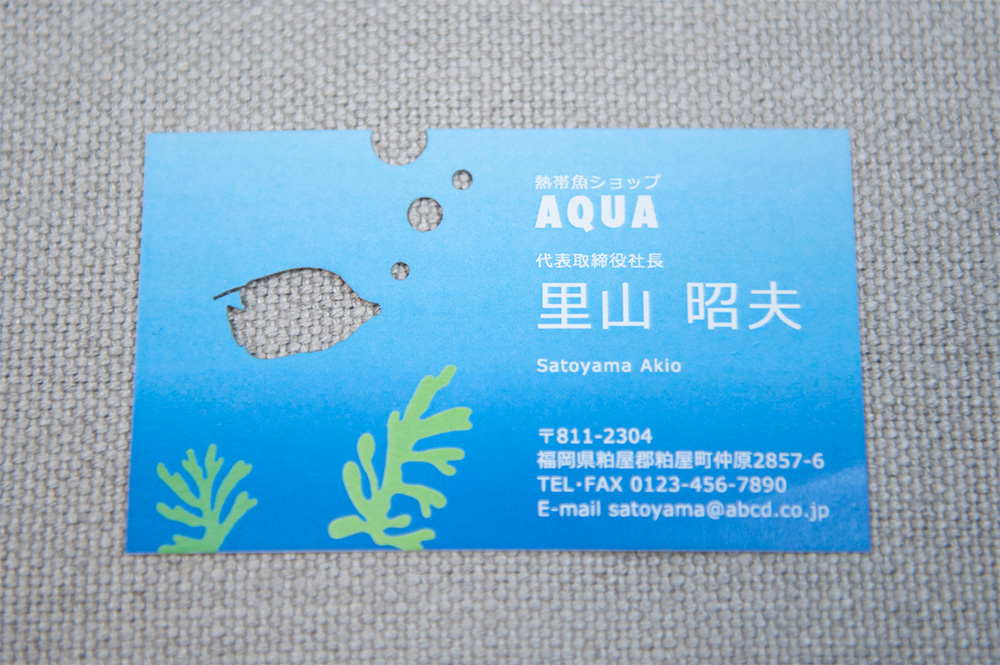 デザインカットクリア塗装片面名刺